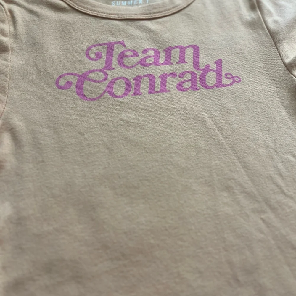 American Eagle x The Summer I Turned Pretty Team Conrad Orange Tshirt Size Small - Picture 2 of 4